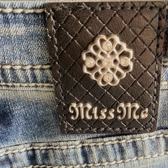 Miss Me Women's Jeans 31X34 Mid-Rise Bootcut Aztec Embroidered Diamond NWT - Picture 5 of 14